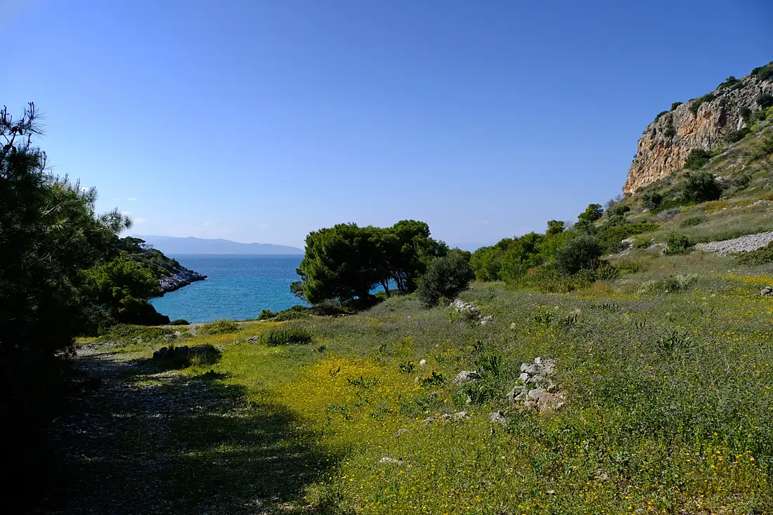 Bay on the eastern coast of Agistri island