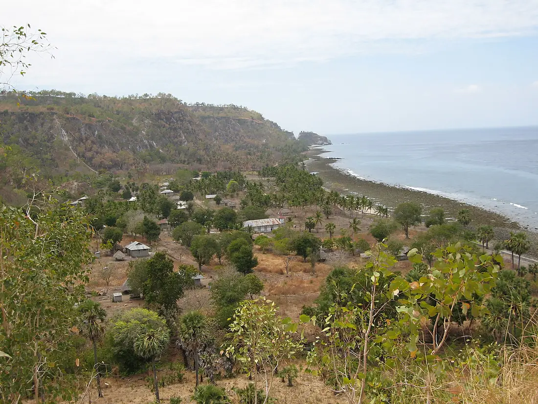 Building a house, Alor NTT - panoramio