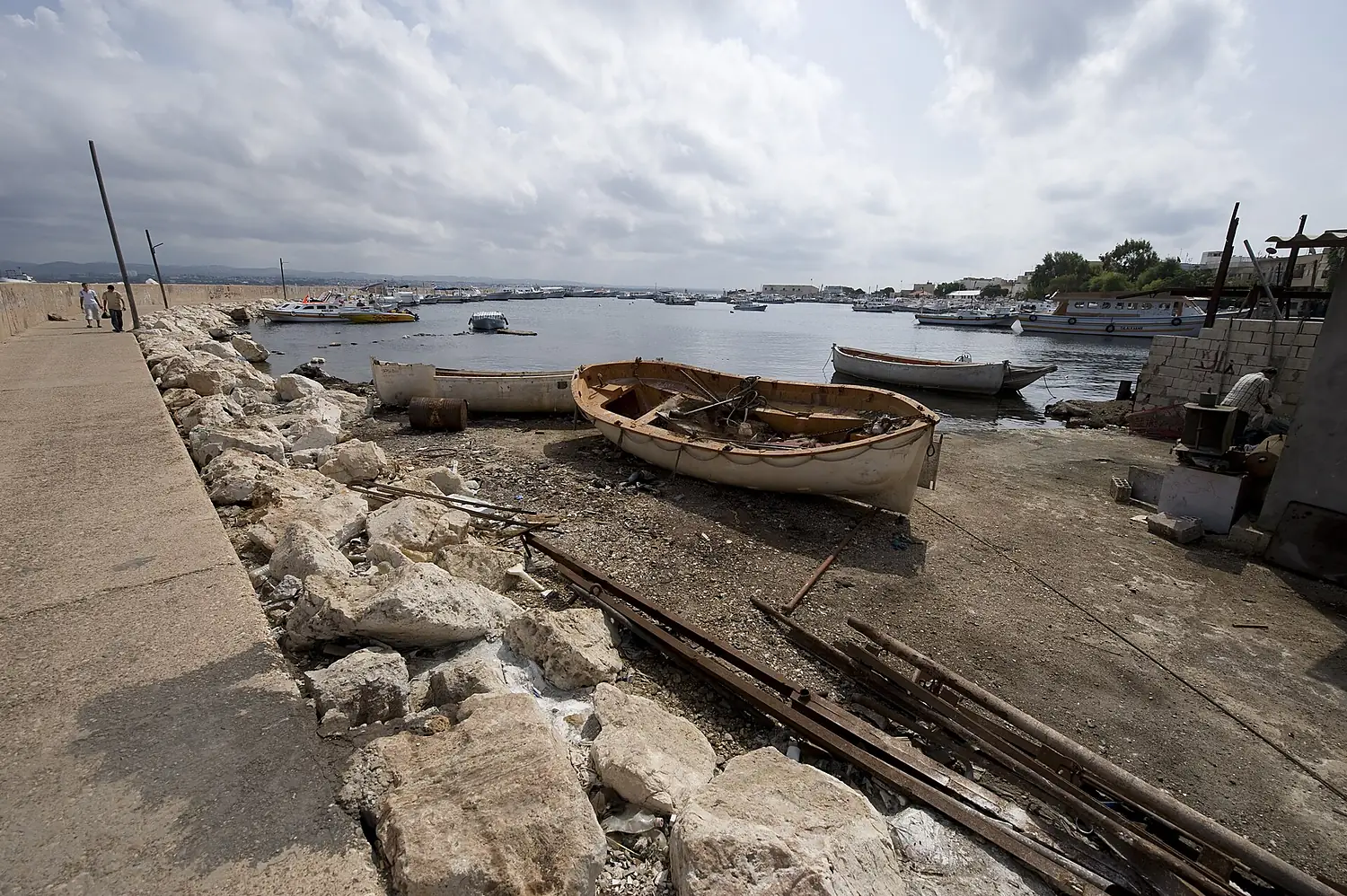 Arwad ancient harbour area 3542