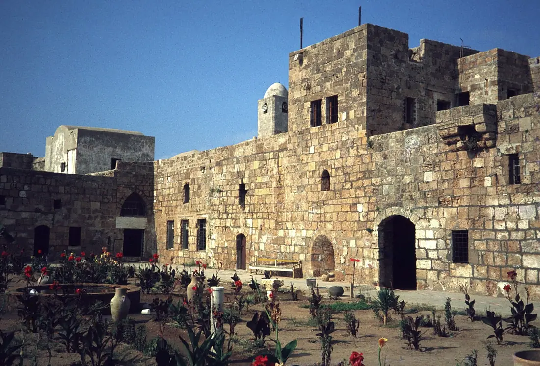 Cours de la forteresse d'Arouad