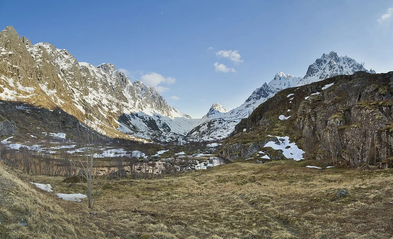 Wide view to Langdalen from the north, Austvågøya, Lofoten, Norway, 2015 April