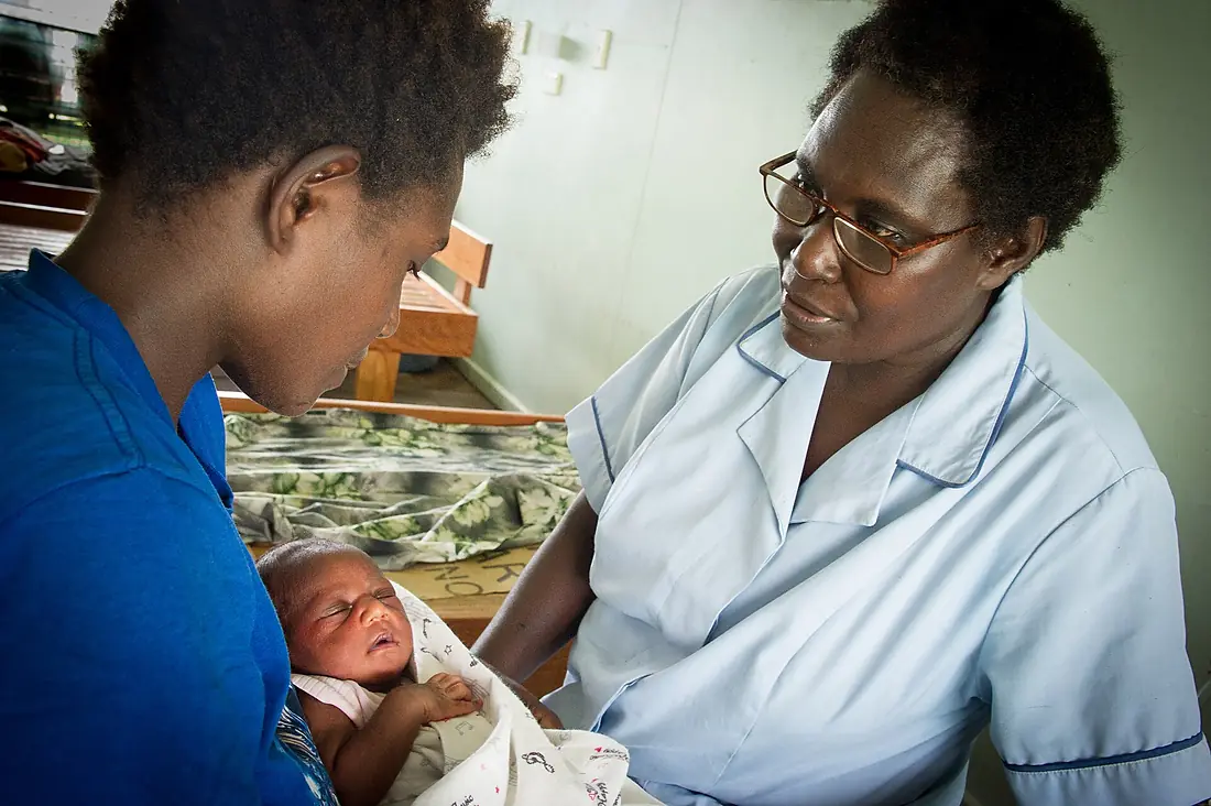 Mother Beverlyne Korinai with her - Bougainville (26648698675)