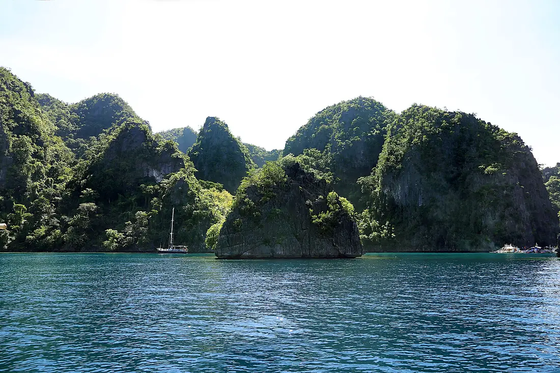 Isola di coron, vista dal mare 04