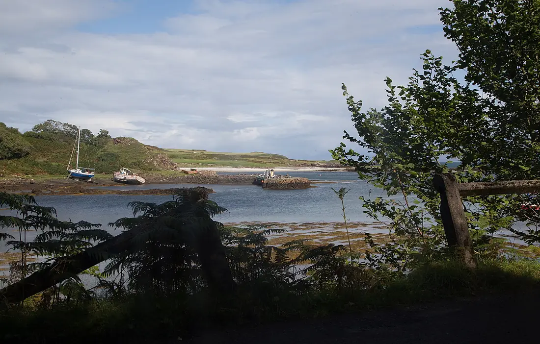 Clanranald Pier, Eigg (30113773198)