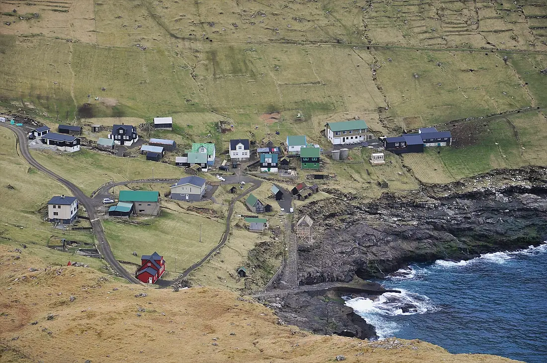 Faroe Islands, Fugloy, Hattarvík (02), Uppi í Húsi