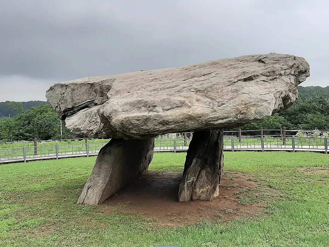 Example of a southern-style dolmen at Ganghwa Island