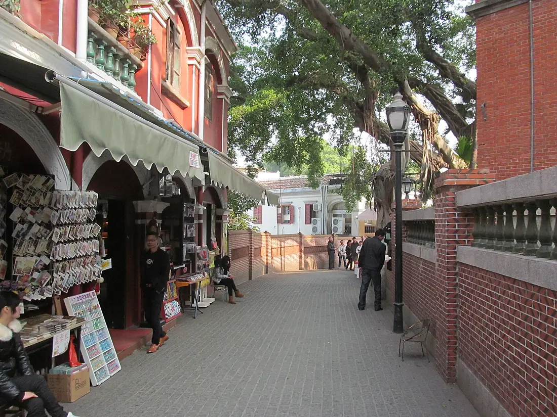 Street view on Gulangyu Island 1