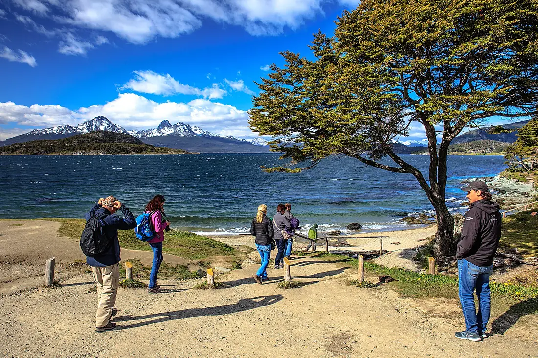 A day trip from Ushuaia into Parque Nacional Tierra del Fuego - off on our first hike of the day - the mountains are in Chile - (24561003563)