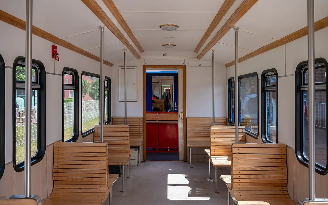 Innenraum-Inselbahn-Langeoog-2024