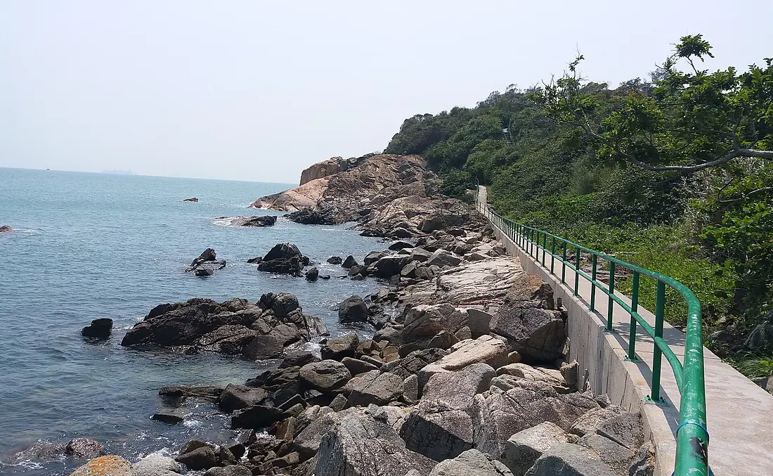 Hiking at Lantau Island at April 2023