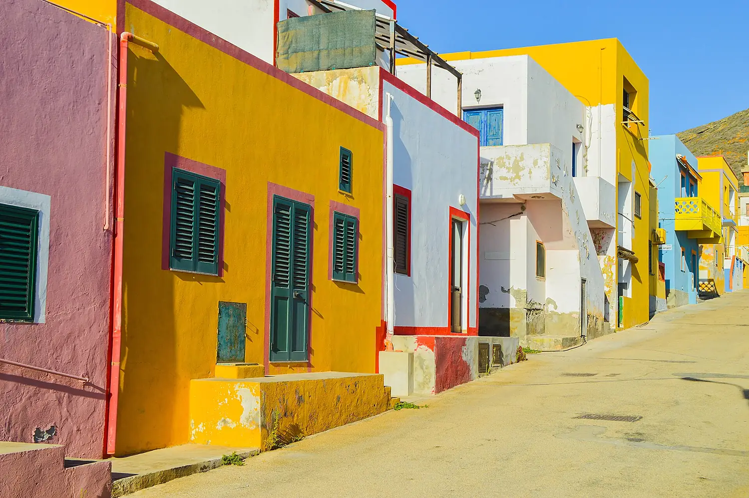 Case colorate linosa