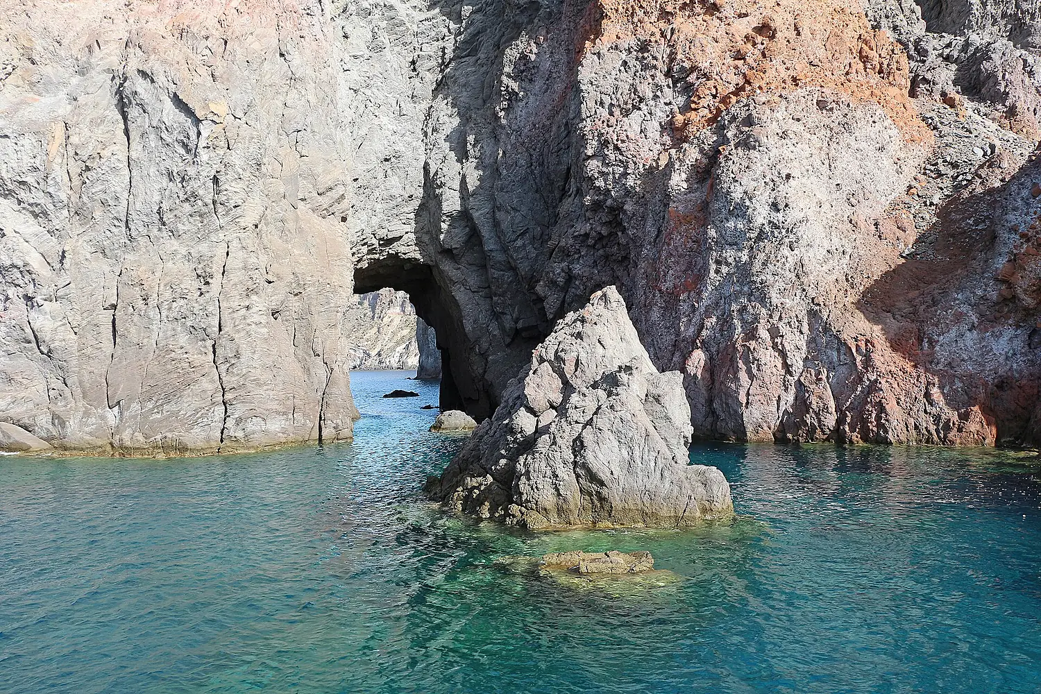Coasts of Lipari 02