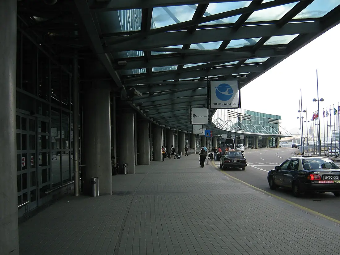 Macao airport accessroad