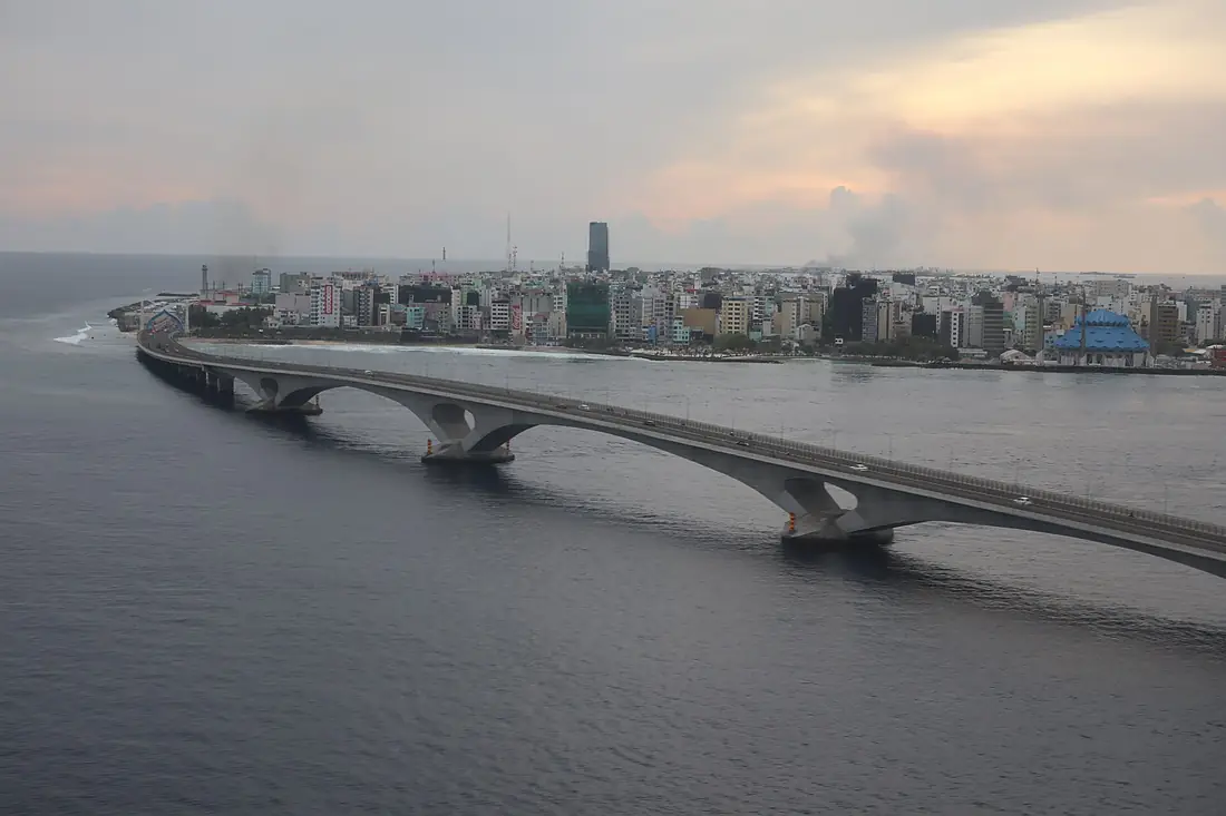 Aerial view of the Sinamalé Bridge