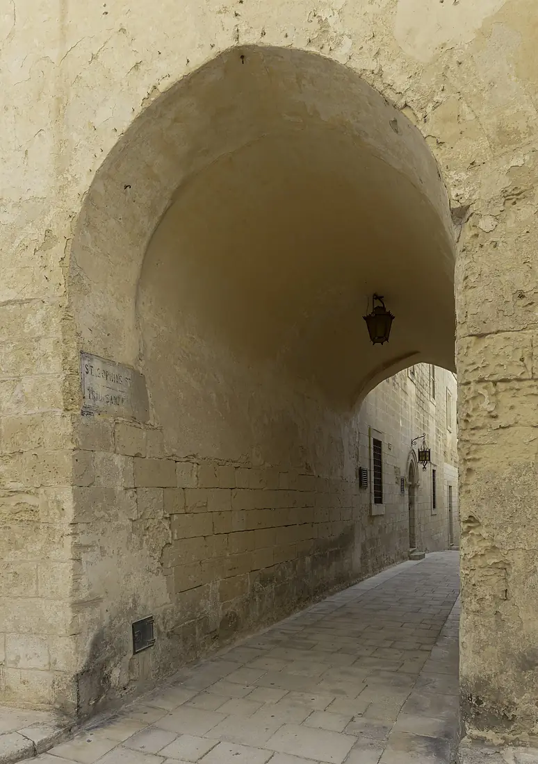 Puerta en Mdina, isla de Malta, Malta, 2021-08-25, DD 157