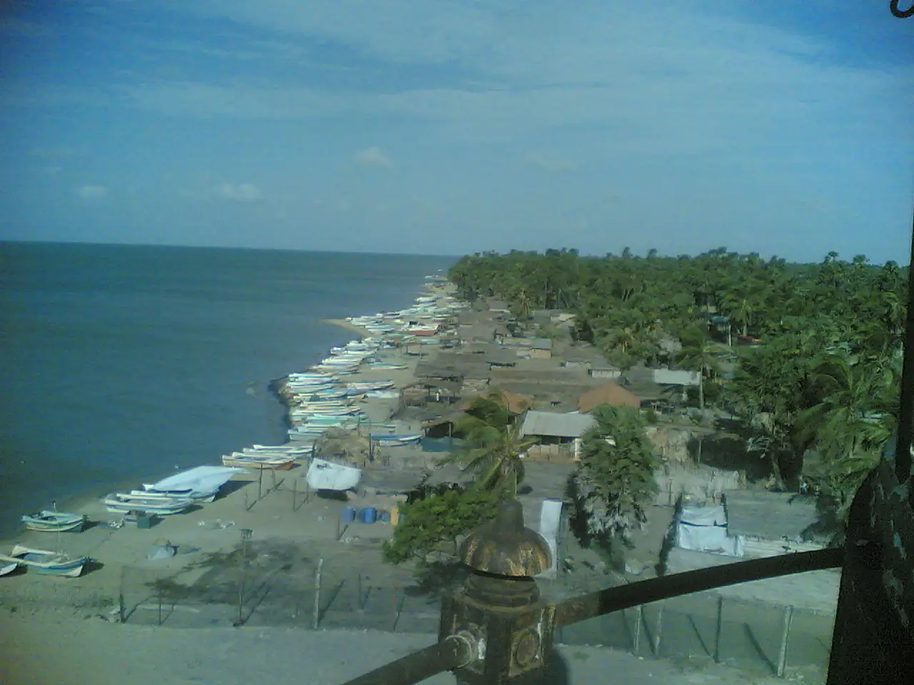 Beach and Light House in Thalai Mannar - panoramio