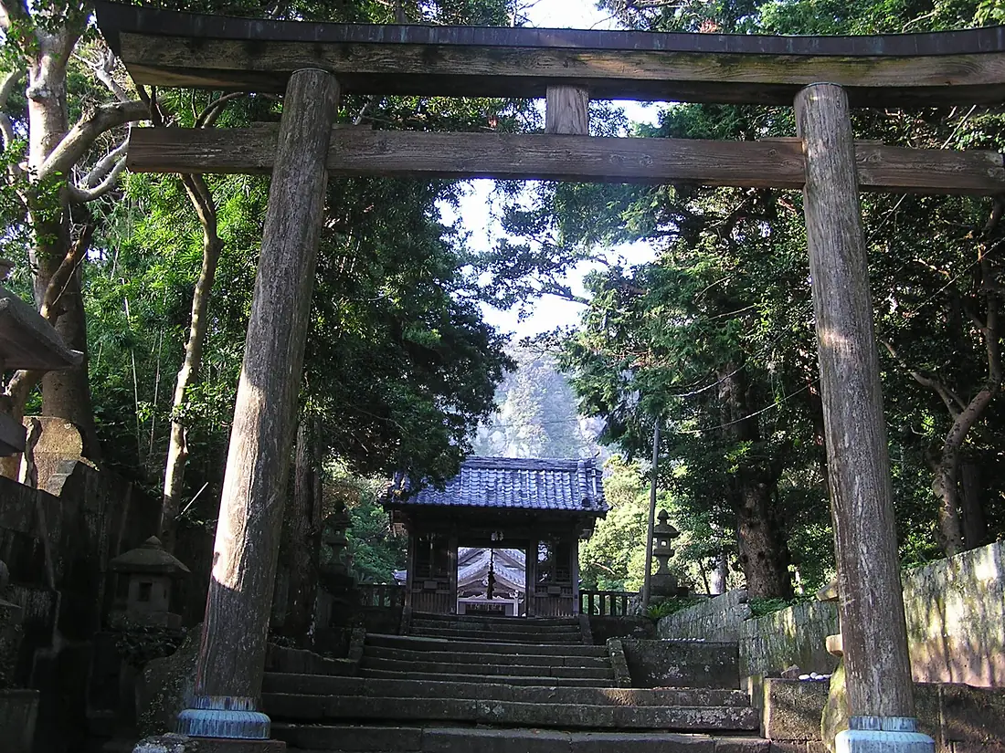 Niijima Jyusansha Shrine