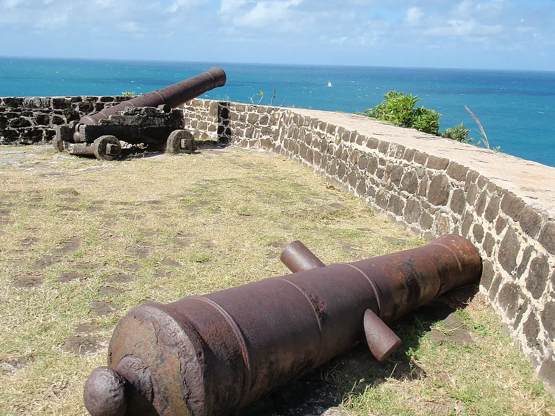 Cannons at Fort Rodney, Pigeon Island, Santa Lucia (December 2008)