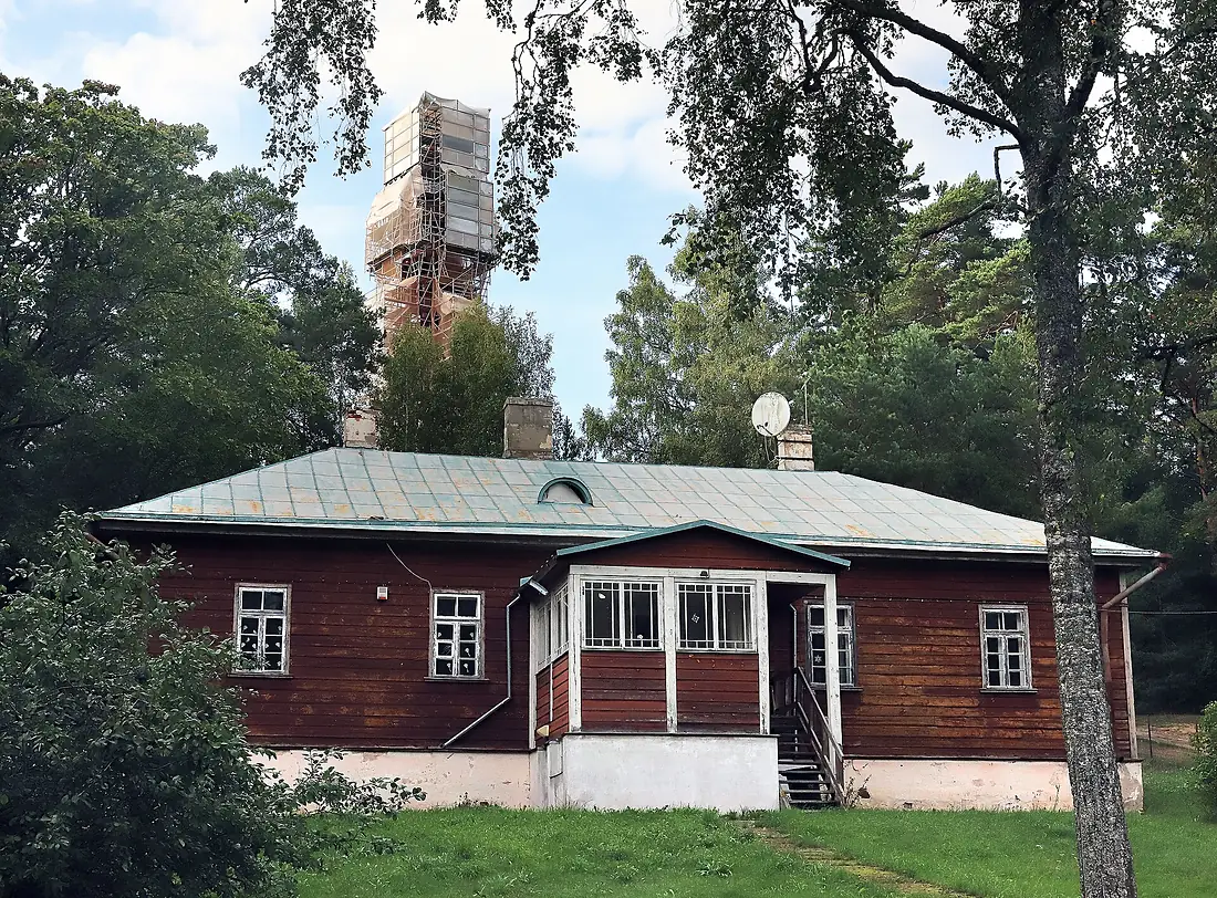 Ruhnu tuletorn ja ülevaataja elamu, august 2021