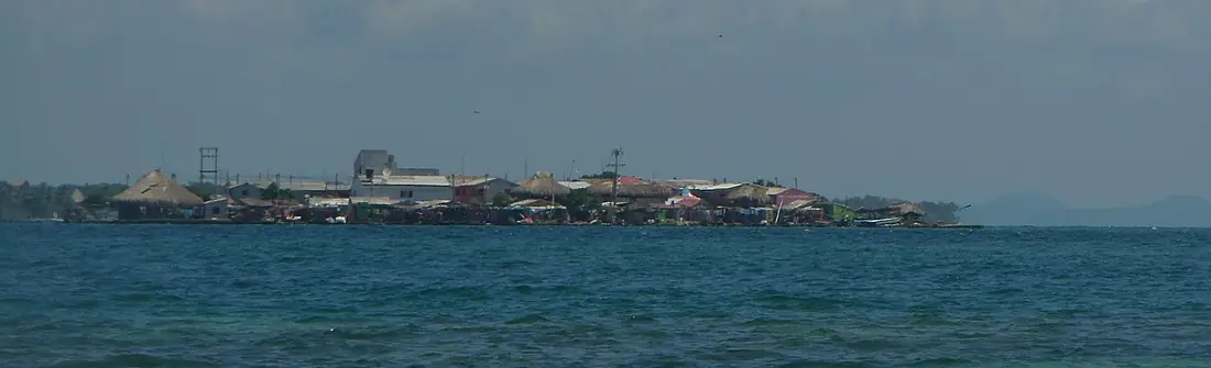 Santa Cruz del Islote desde Múcura - costa Colombiana