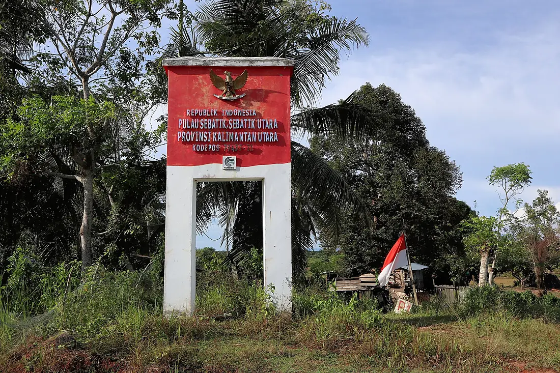 Patok 1 Perbatasan Indonesia-Malaysia di Sebatik (2)