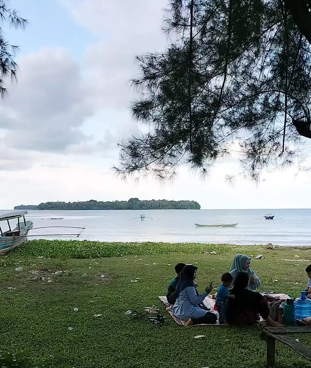 Pantai Desa Sigulai Kecamatan Simeulue Barat