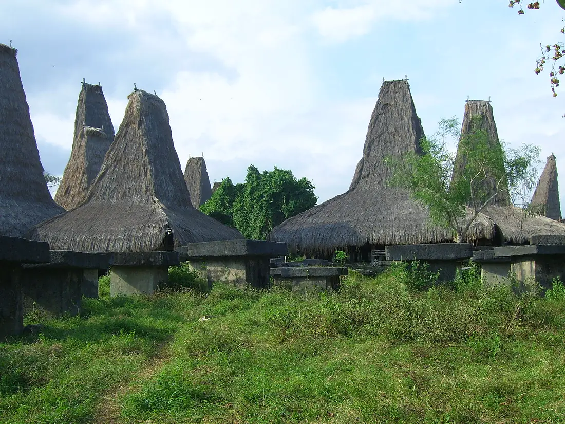 Houses bondokodi sumba