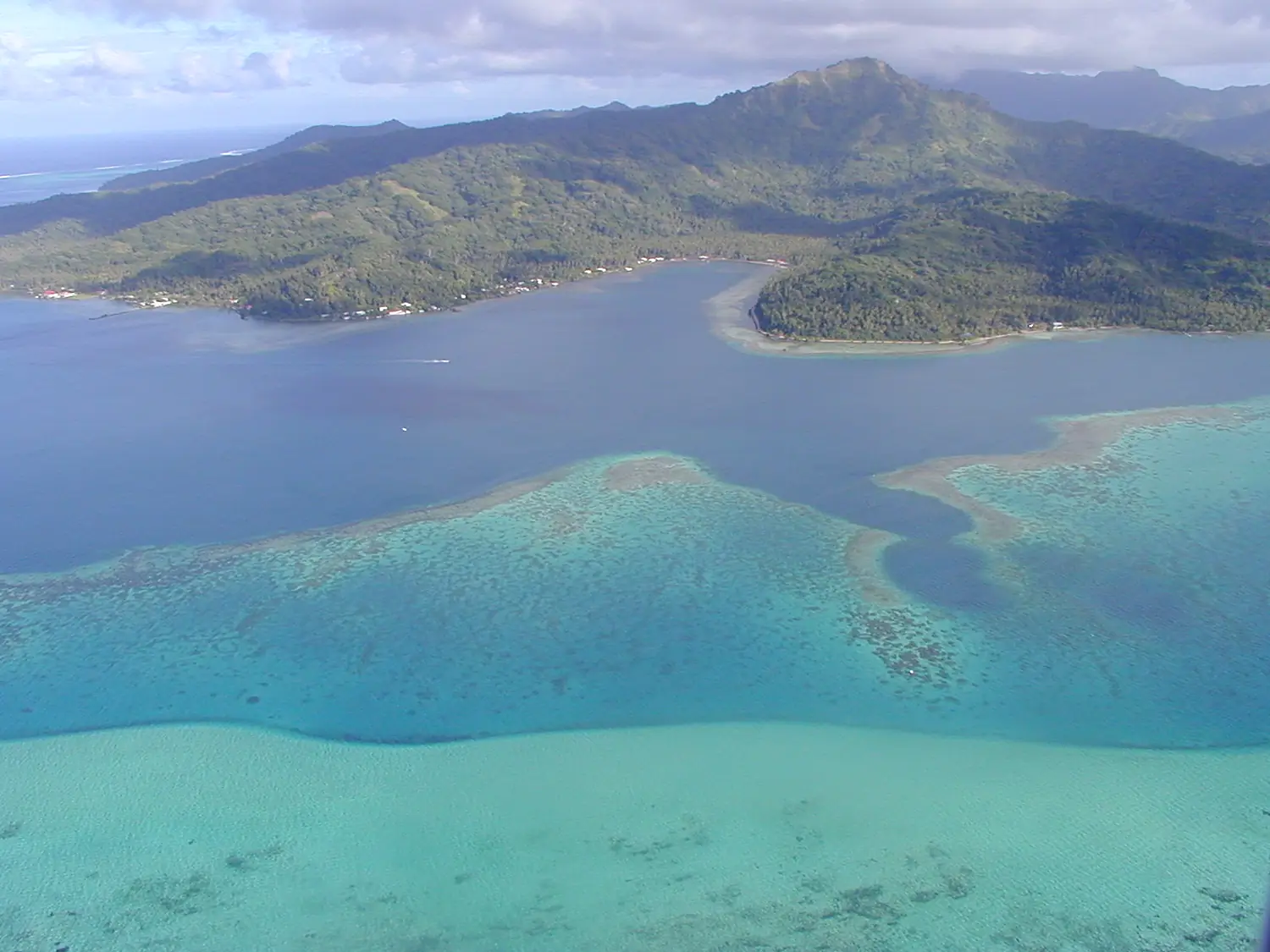 Tahaa vue aérienne - Laurent Seignobos