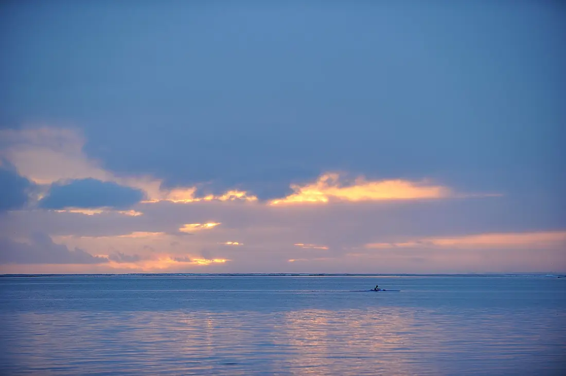 Crépuscule sur les eaux de Tahiti (Ifremer 00567-67913 - 47853)