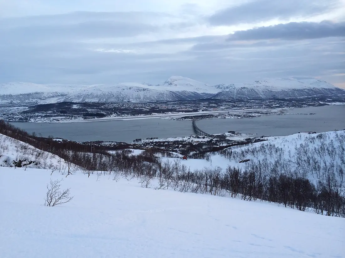 Tromsøya og fastlandet sett fra Kvaløya