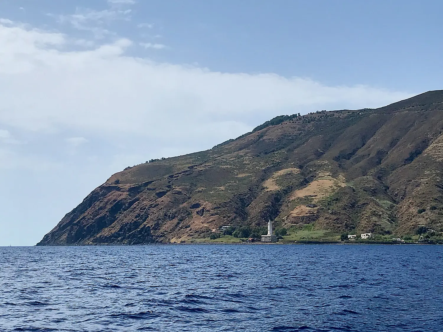 Faro di Gelso isola di Vulcano visto dal mare by Stephen Kleckner