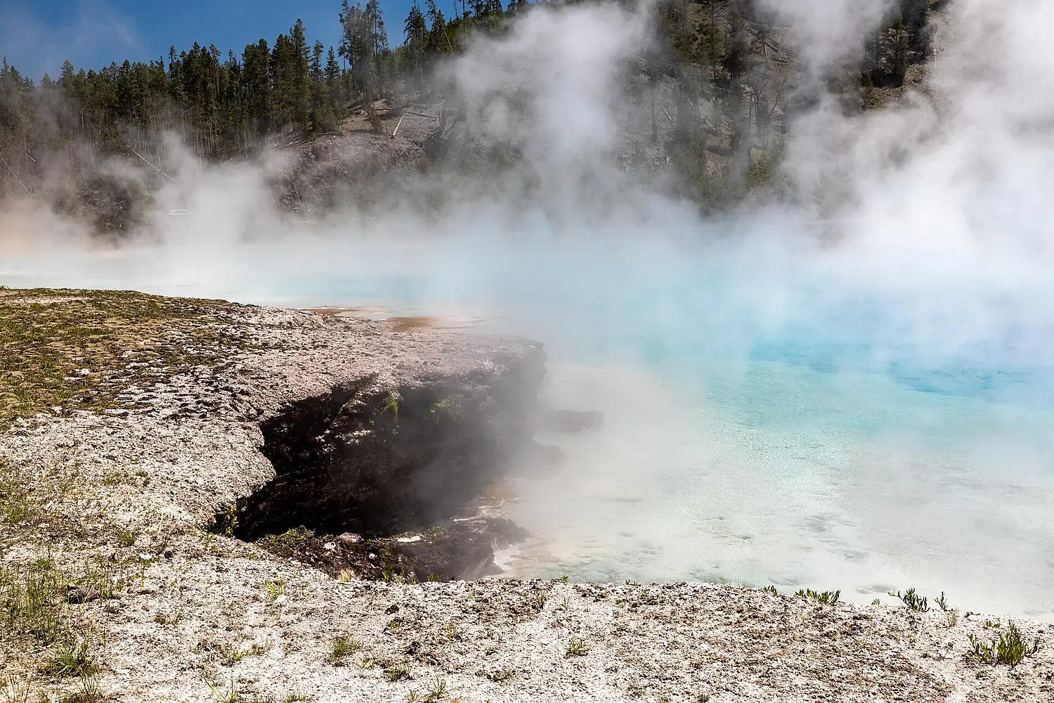 Yellowstone National Park (WY, USA), Excelsior Geyser Crater -- 2022 -- 2479